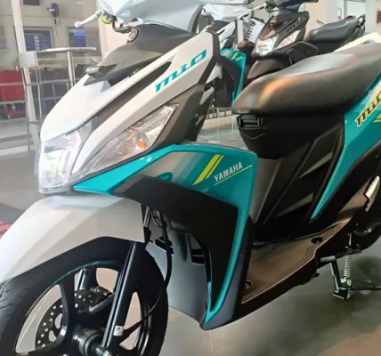 Yamaha Mio 125 scooter 2025 model with sporty design on city road