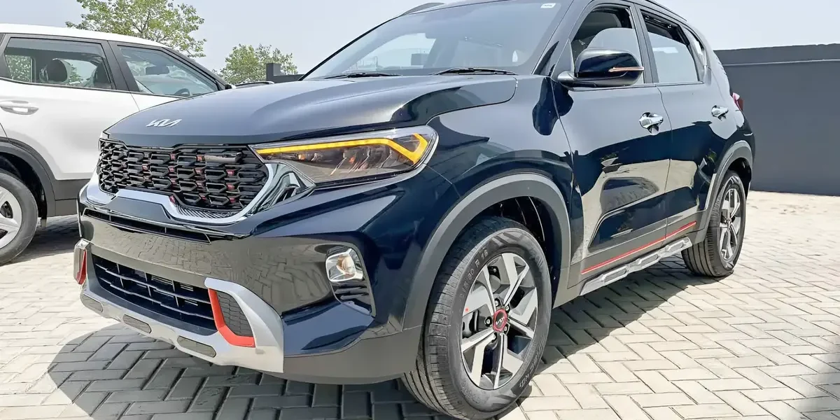 Kia Sonet New stylish front design with LED headlights