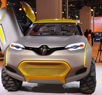 Renault Strikes new 1.0L car with 29km/l mileage and premium features challenging Suzuki in India.